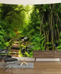 Grüner Wandteppich Holztreppe zwischen den Bäumen 2